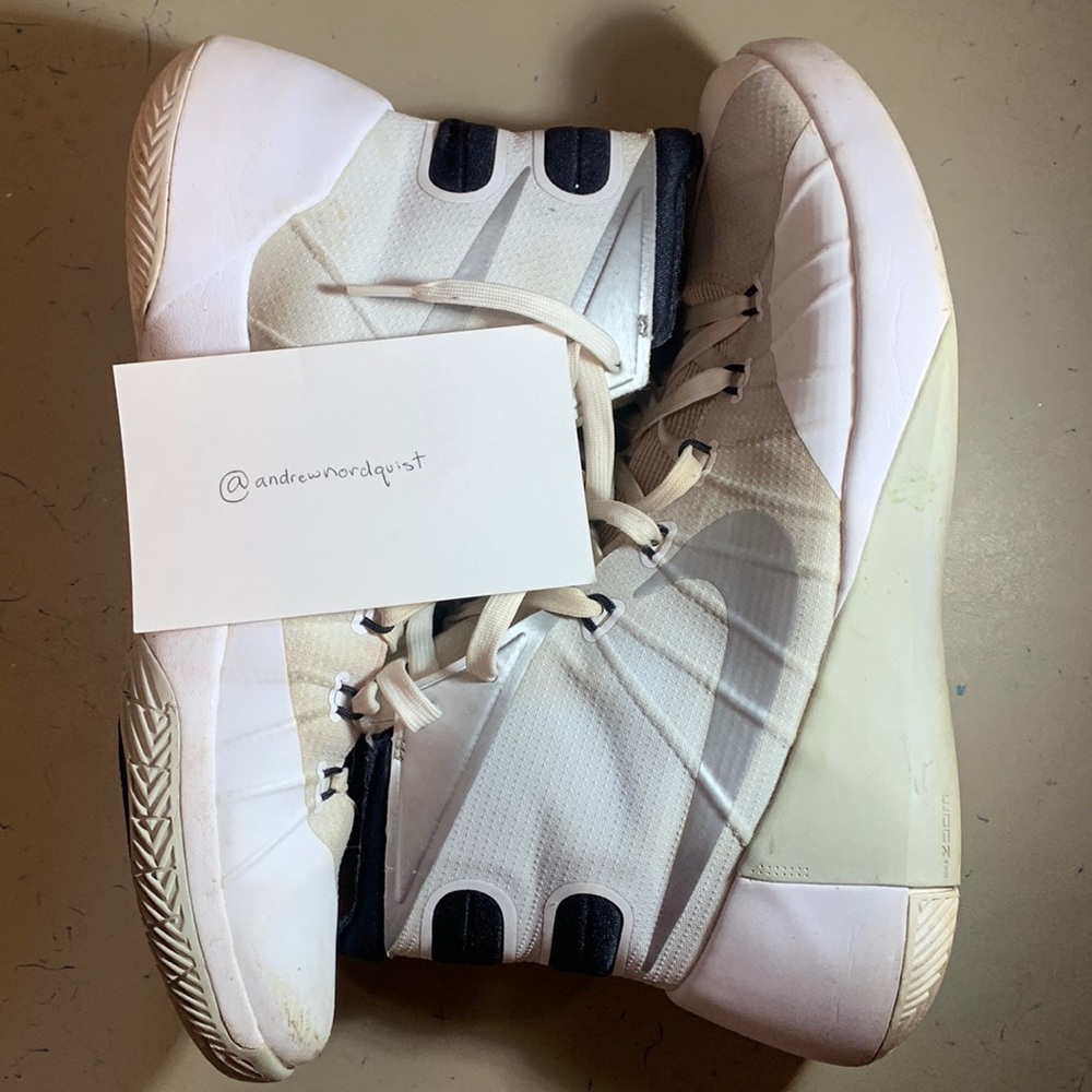 2015 Nike Mens Us Size 11 Hyperdunks